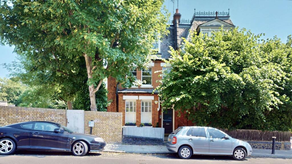 2 bed 1st Floor Flat for rent in Hornsey. From Taylor Gibbs