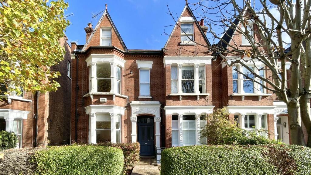 1 bed 1st Floor Flat for rent in Hornsey. From Taylor Gibbs