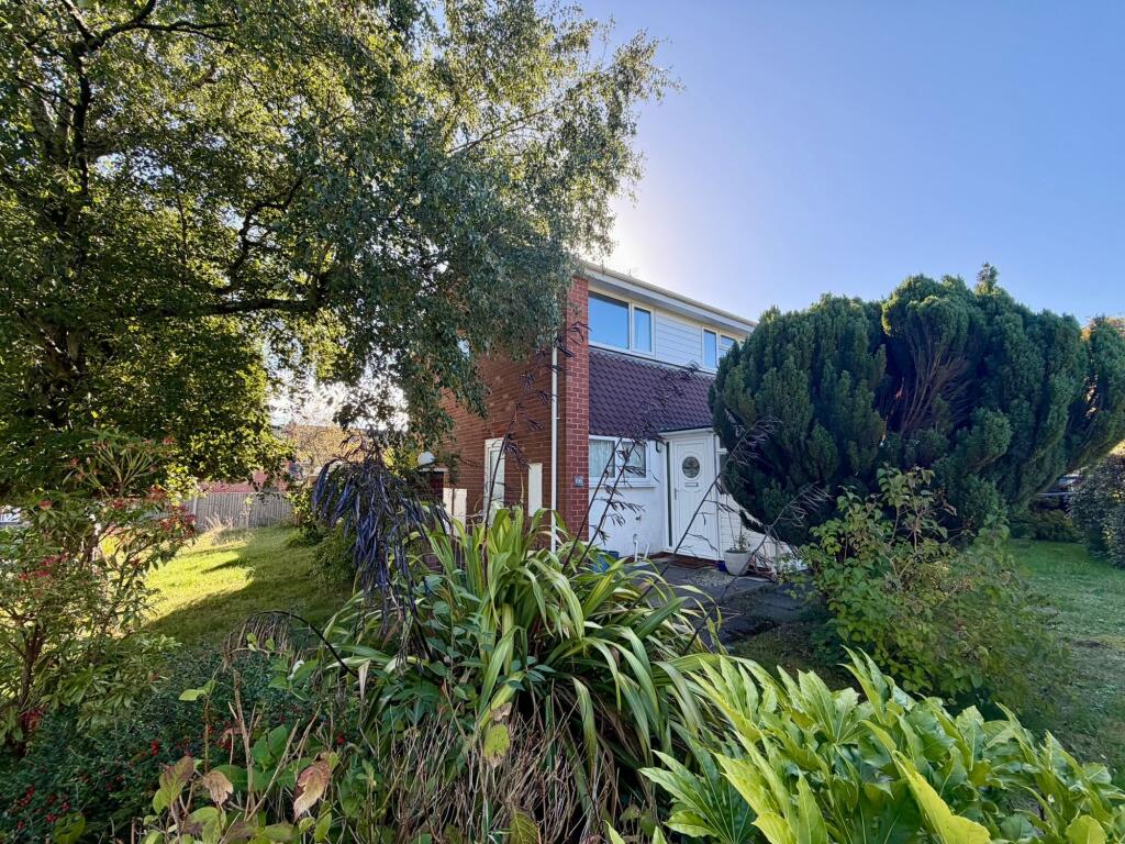 3 bed Semi Detached for rent in Newcastle-under-Lyme. From Follwells Ltd - Newcastle-Under-Lyme
