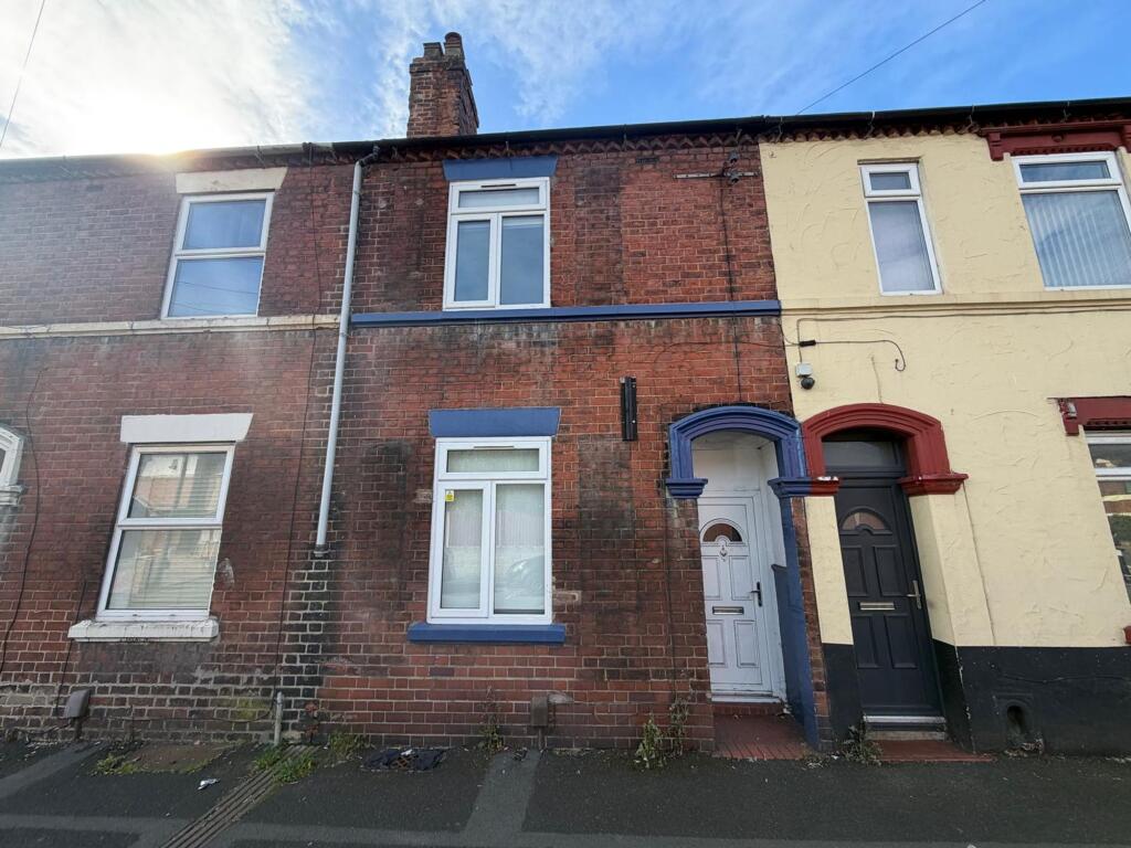 3 bed Mid Terraced House for rent in Stoke-on-Trent. From Follwells Ltd - Newcastle-Under-Lyme
