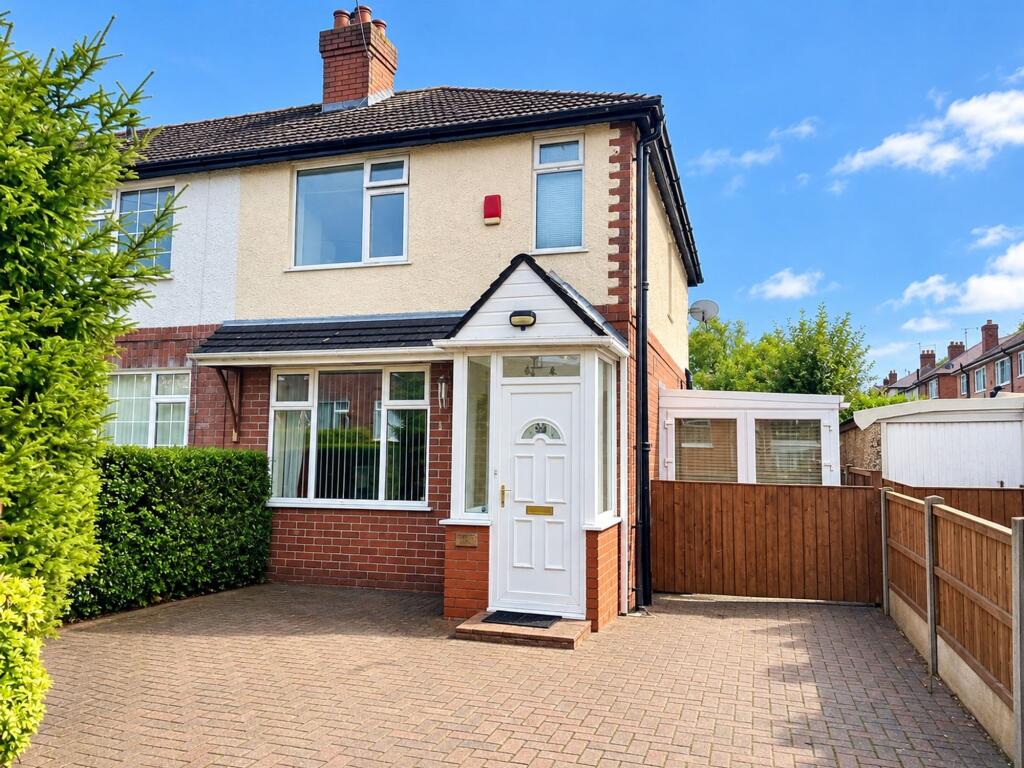 2 bed Mid Terraced House for rent in Butterton. From Follwells Ltd - Newcastle-Under-Lyme 2 bed Mid Terraced House for rent in Butterton. From Follwells Ltd - Newcastle-Under-Lyme