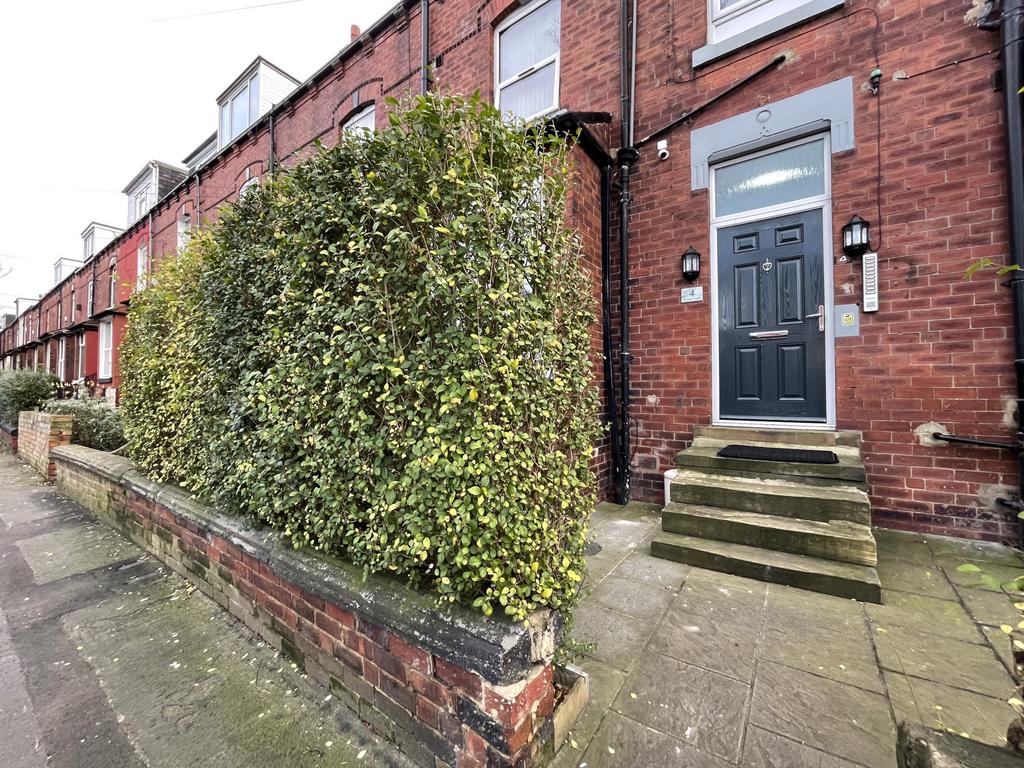 1 bed Room for rent in Leeds. From Care 4 Properties 