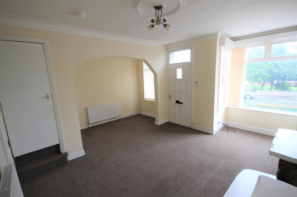 2 bed Mid Terraced House for rent in Leeds. From Care 4 Properties 