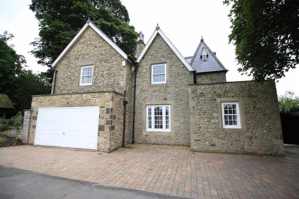 5 bed Detached for rent in Darlington. From Denham Properties - Darlington