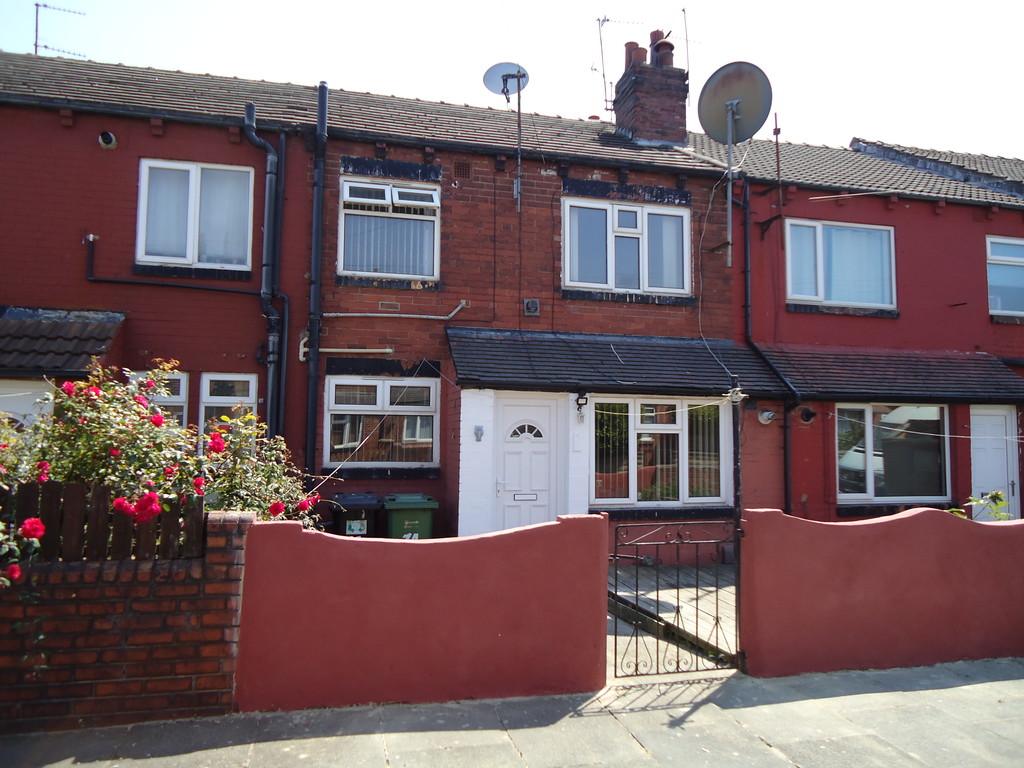 1 bed Mid Terraced House for rent in Leeds. From Lota Properties