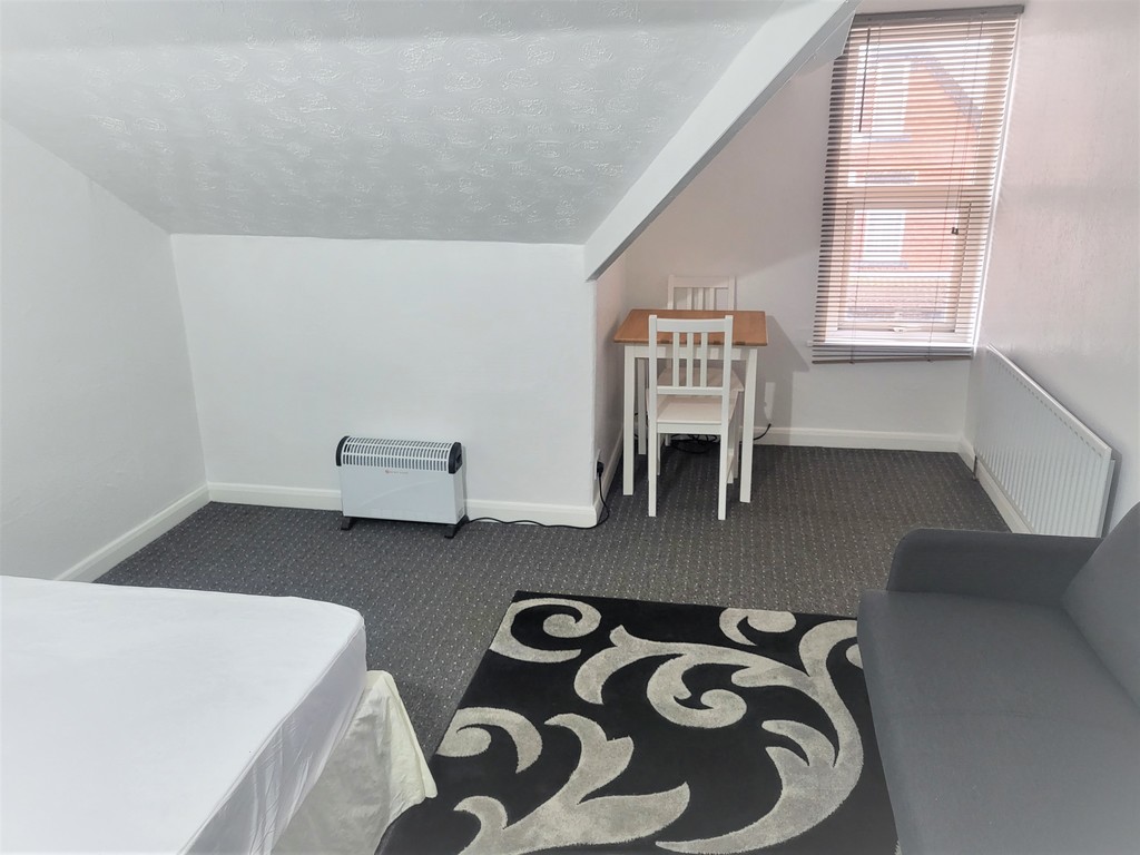 1 bed Studio for rent in Leeds. From Lota Properties