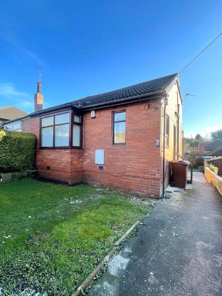 4 bed Semi-detached bungalow for rent in Leeds. From Lota Properties