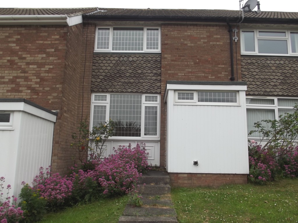 2 bed Mid Terraced House for rent in Leeds. From Lota Properties 2 bed Mid Terraced House for rent in Leeds. From Lota Properties