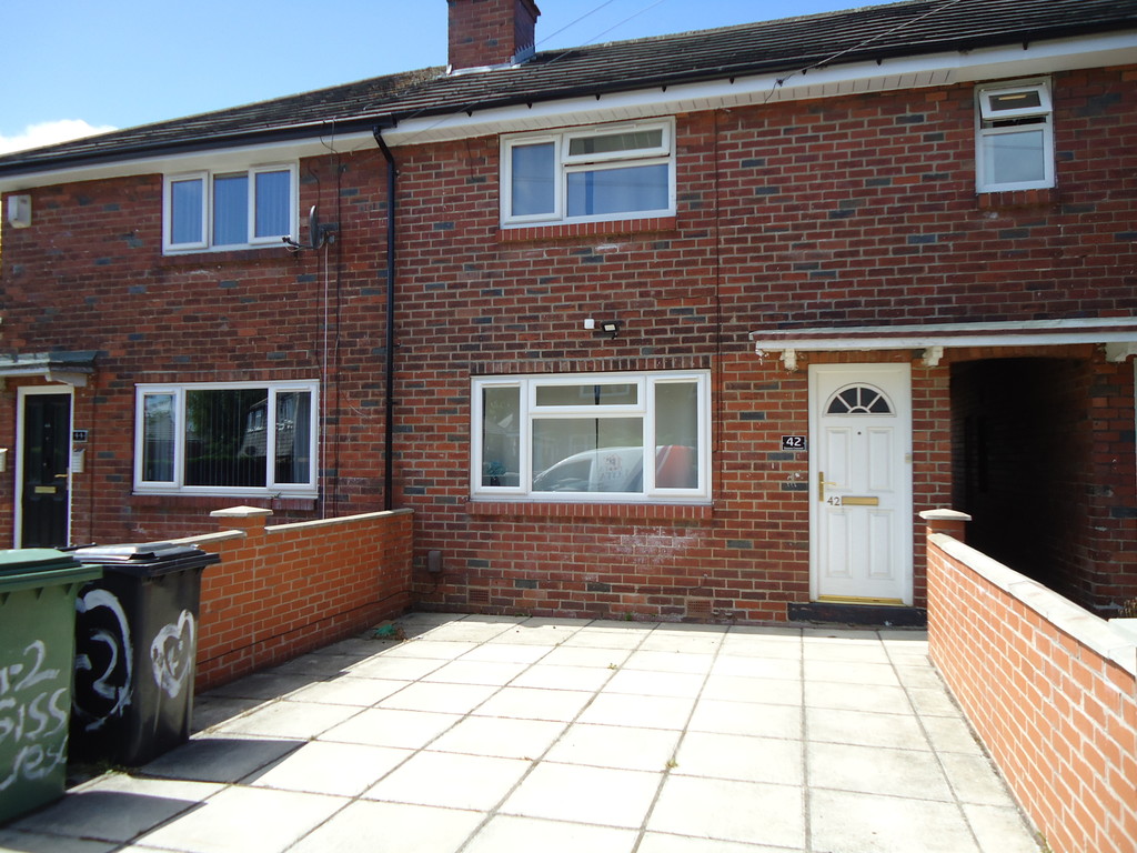 2 bed Mid Terraced House for rent in Leeds. From Lota Properties