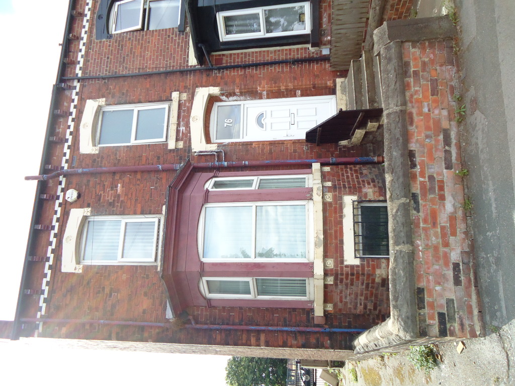 2 bed End of Terrace for rent in Leeds. From Lota Properties 2 bed End of Terrace for rent in Leeds. From Lota Properties