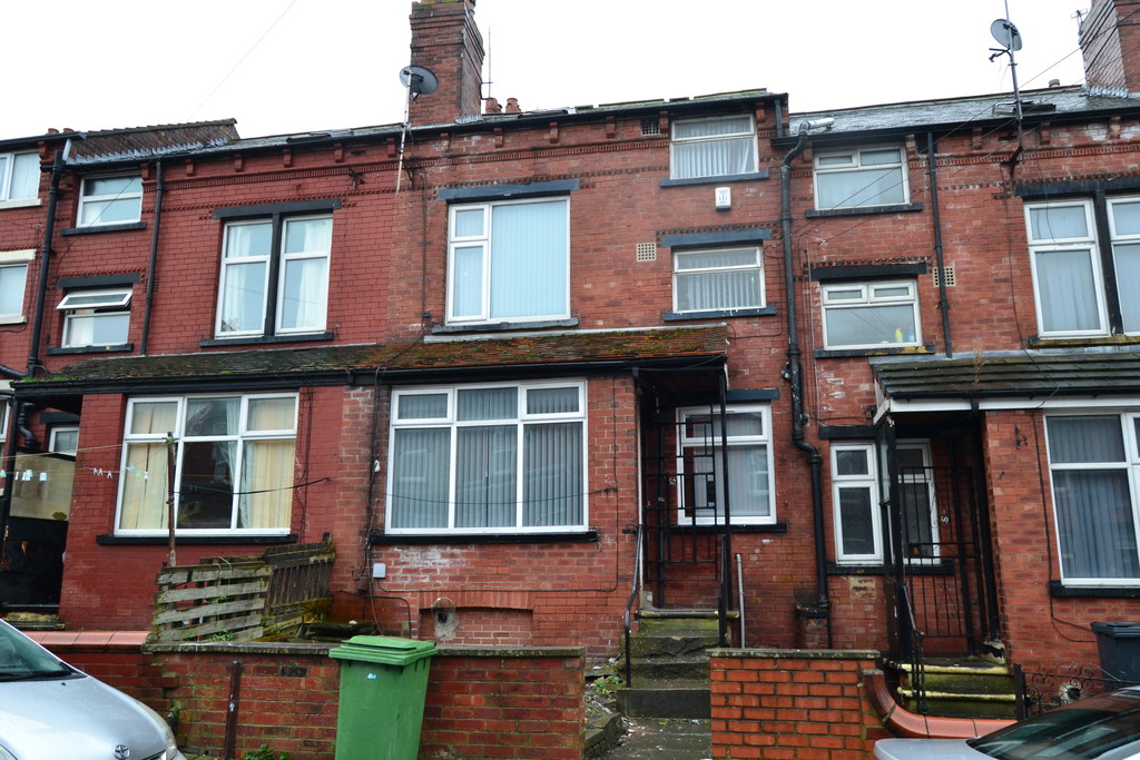 2 bed Mid Terraced House for rent in Leeds. From Lota Properties 2 bed Mid Terraced House for rent in Leeds. From Lota Properties