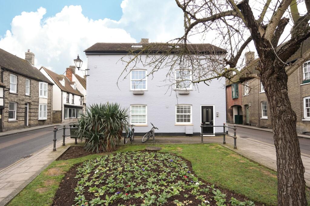 1 bed 1st Floor Flat for rent in Royston. From WellingtonWise Lettings - Royston
