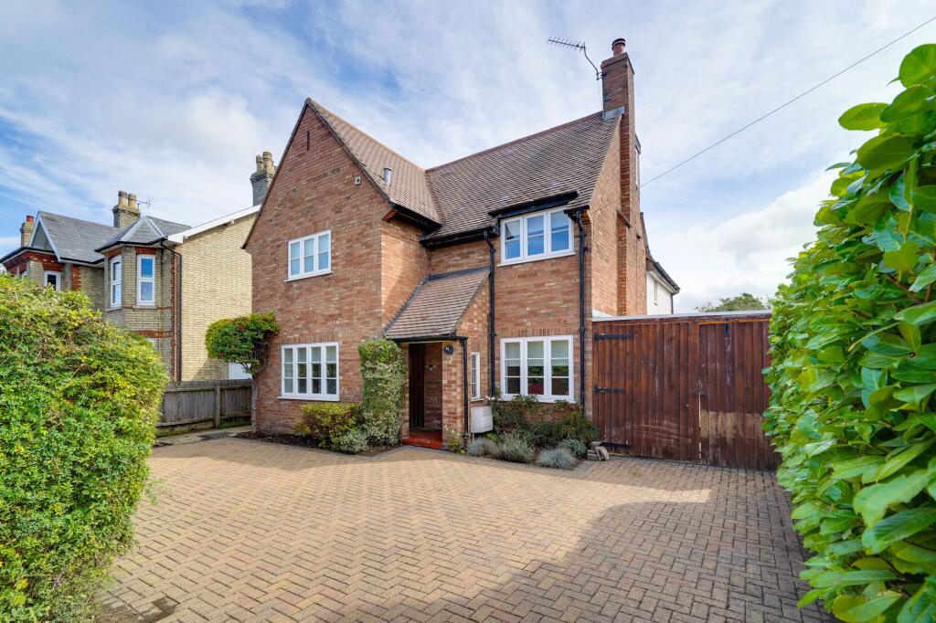 4 bed Semi Detached for rent in Royston. From WellingtonWise Lettings - Royston 4 bed Semi Detached for rent in Royston. From WellingtonWise Lettings - Royston
