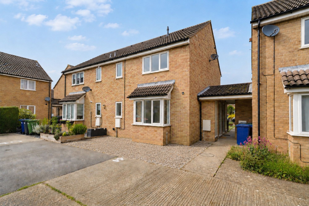 1 bed Mid Terraced House for rent in St Ives. From WellingtonWise Lettings - St. Ives 1 bed Mid Terraced House for rent in St Ives. From WellingtonWise Lettings - St. Ives