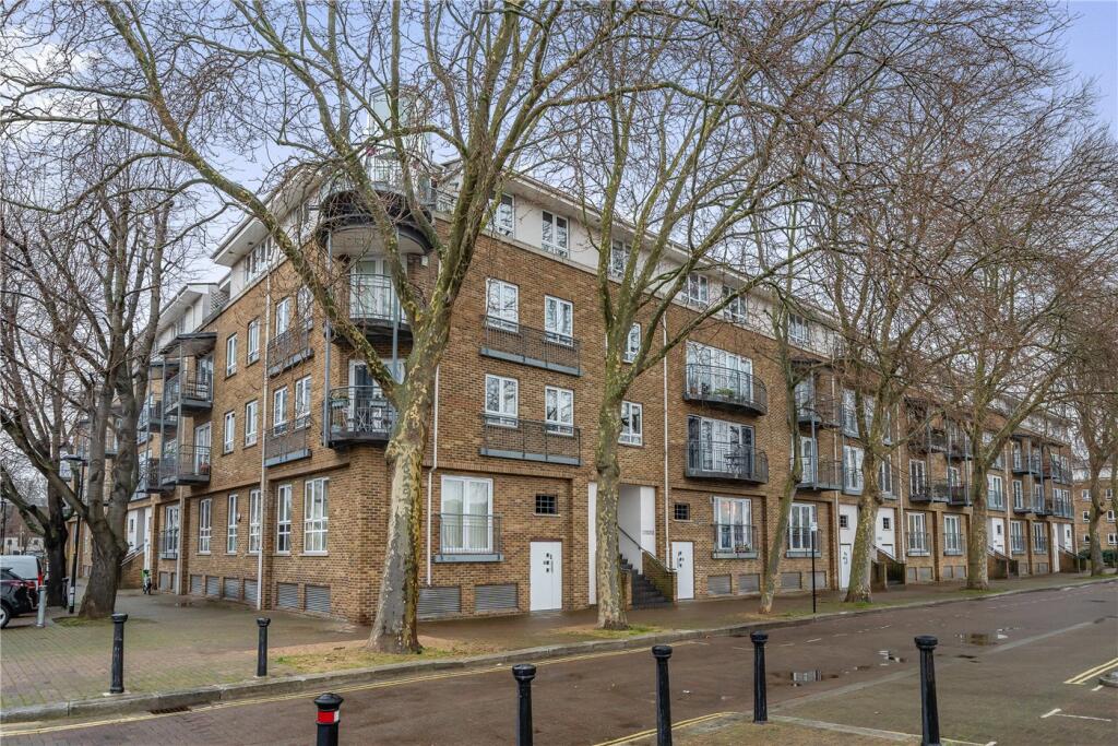 2 bed Penthouse for rent in London. From Winkworth - Surrey Quays