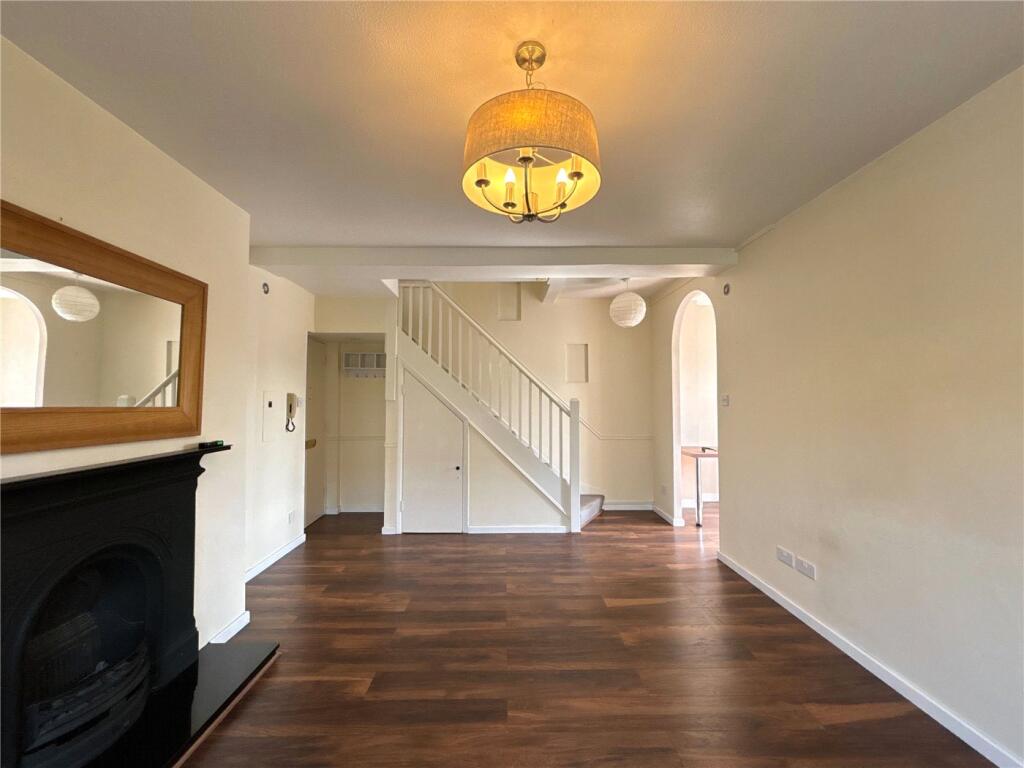 2 bed Car Parking for rent in Poplar. From Winkworth - Surrey Quays