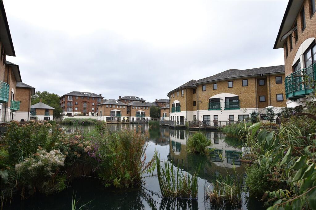 2 bed Apartment for rent in London. From Winkworth - Surrey Quays