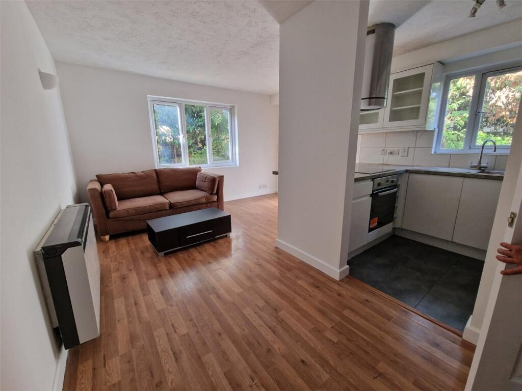 1 bed Apartment for rent in Bermondsey. From Winkworth - Surrey Quays