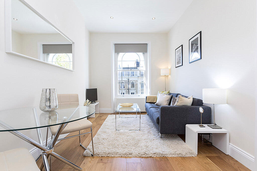 2 bed 1st Floor Flat for rent in Paddington. From Hellas-Helvetia - London