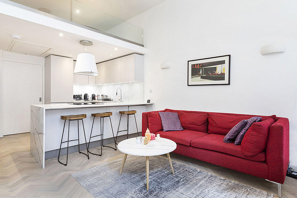 2 bed 1st Floor Flat for rent in Paddington. From Hellas-Helvetia - London