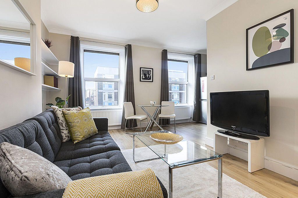 1 bed 1st Floor Flat for rent in Paddington. From Hellas-Helvetia - London