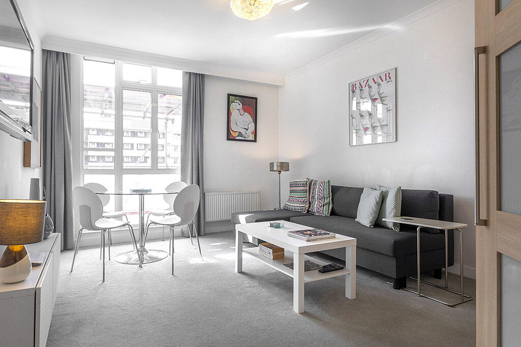 1 bed 1st Floor Flat for rent in London. From Hellas-Helvetia - London