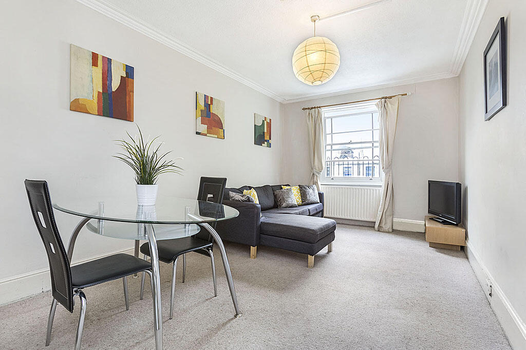 2 bed 1st Floor Flat for rent in London. From Hellas-Helvetia - London