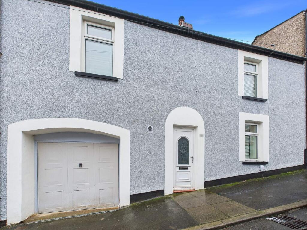 3 bed Mid Terraced House for rent in Newport. From Edwards & Co - Cardiff
