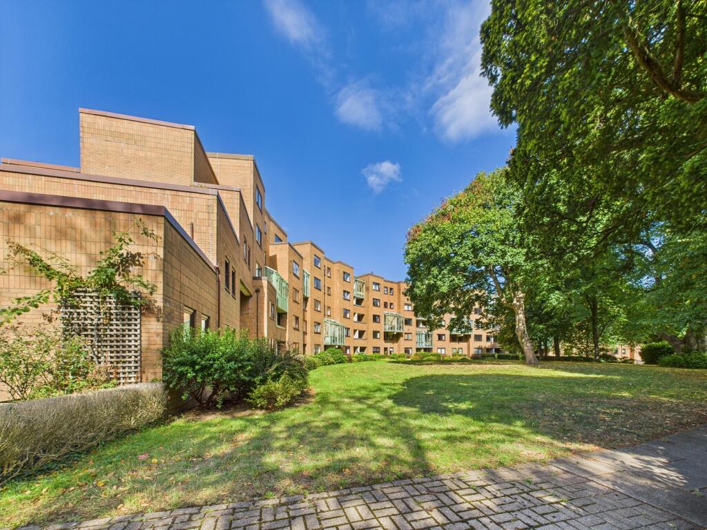 3 bed 1st Floor Flat for rent in Cardiff. From Edwards & Co - Cardiff 3 bed 1st Floor Flat for rent in Cardiff. From Edwards & Co - Cardiff