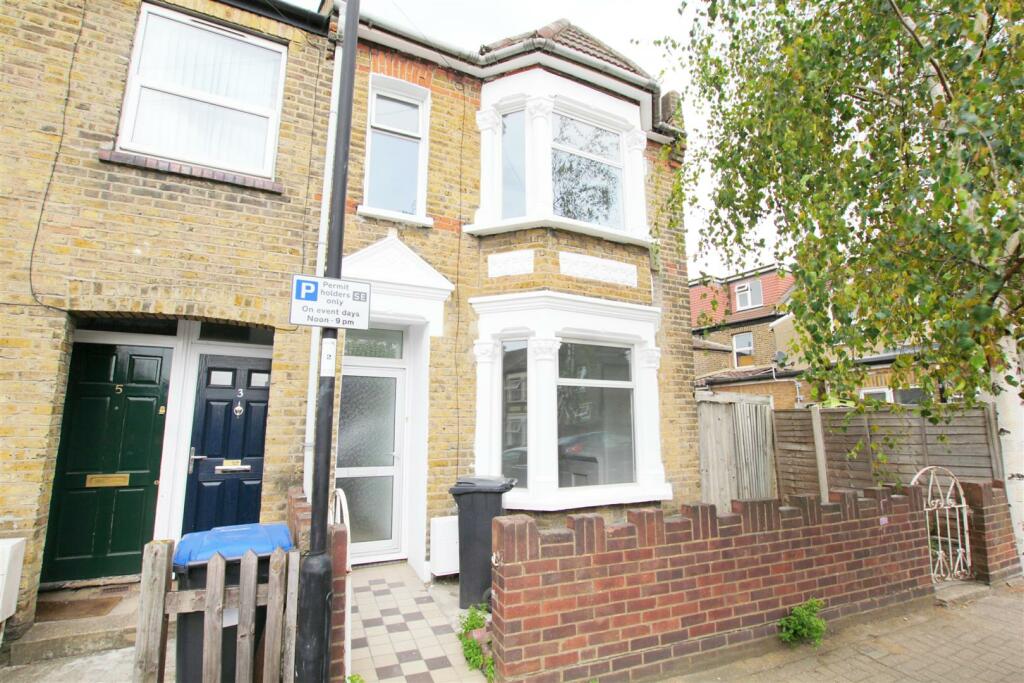 3 bed Detached House for rent in London. From The Property Company