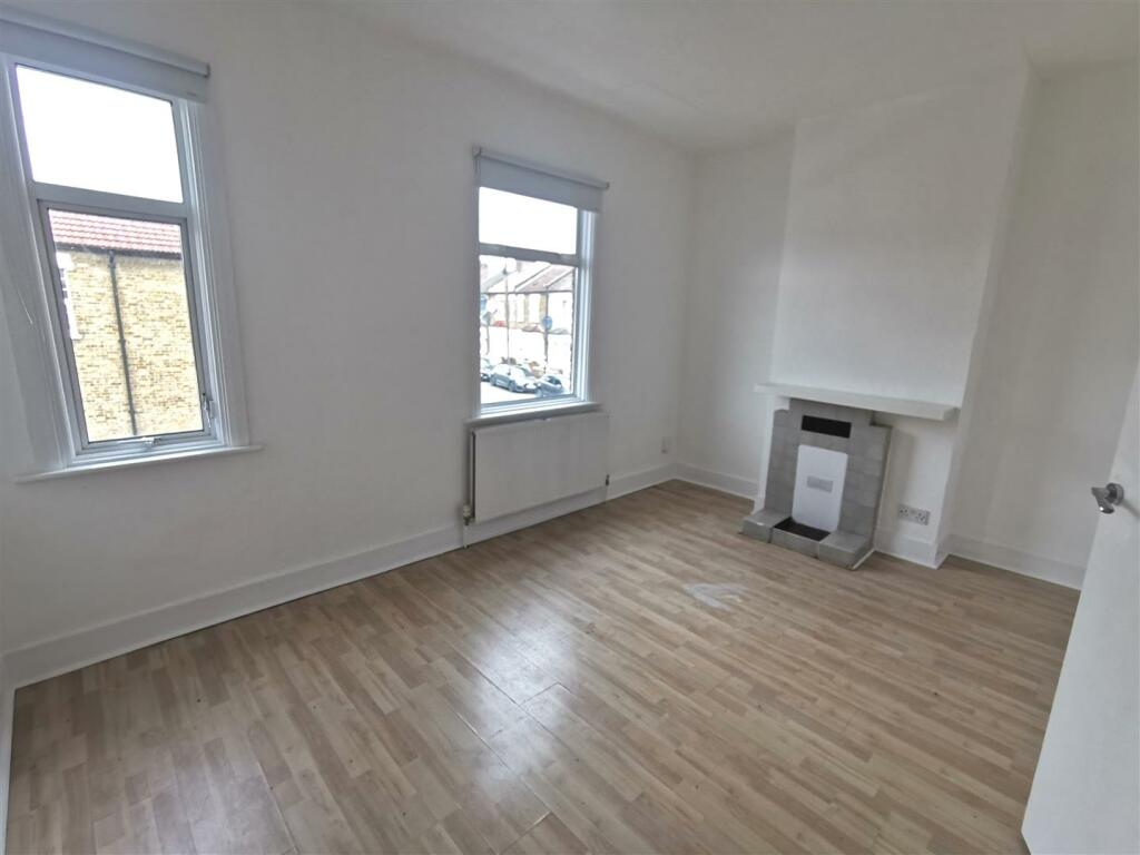 3 bed Detached House for rent in London. From The Property Company