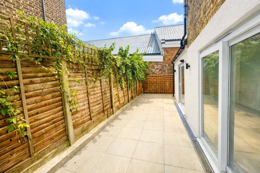 2 bed Apartment for rent in London. From The Property Company