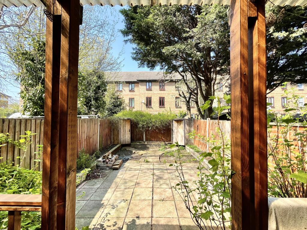 1 bed House Share for rent in London. From The Property Company