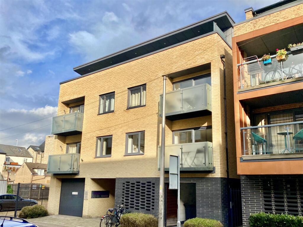 1 bed 1st Floor Flat for rent in Cambridge. From Cooke Curtis & Co - Cambridge