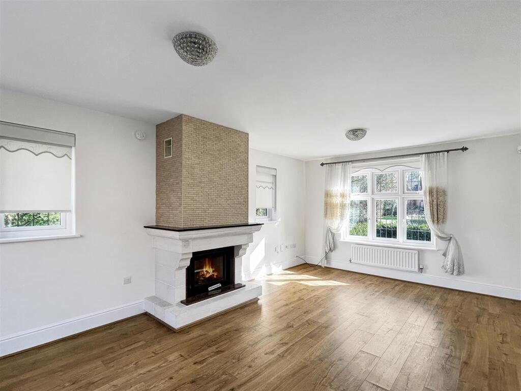 4 bed Detached for rent in Hauxton. From Cooke Curtis & Co - Cambridge 4 bed Detached for rent in Hauxton. From Cooke Curtis & Co - Cambridge