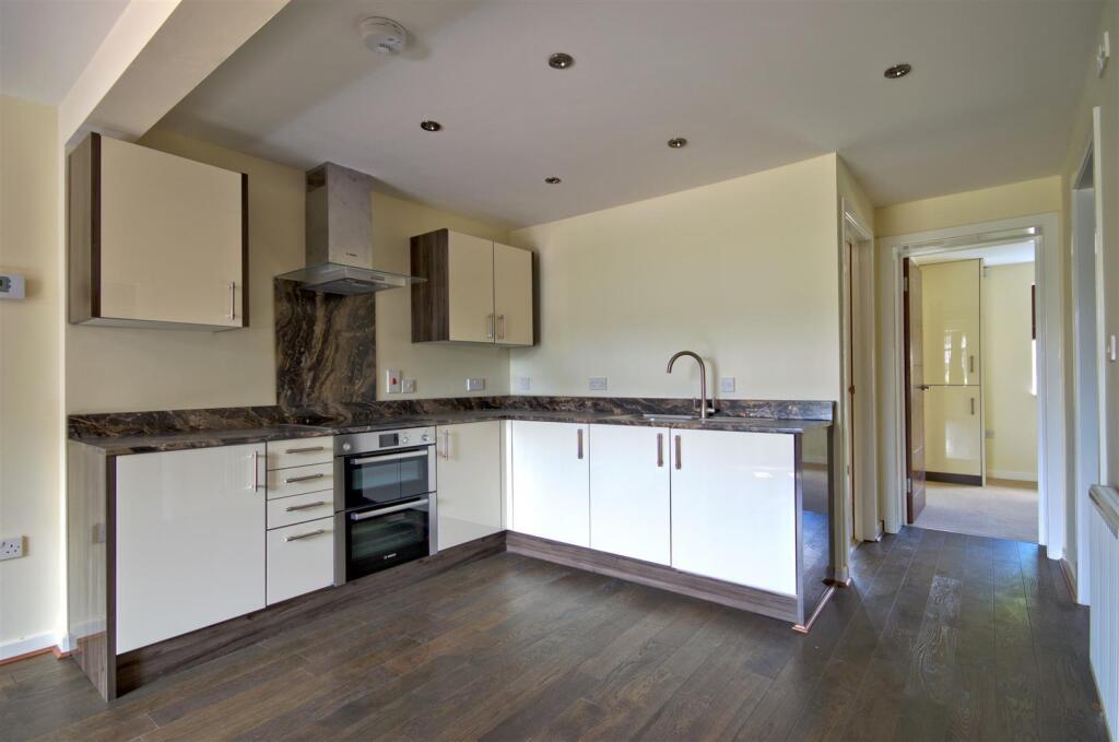 2 bed Apartment for rent in Cambridge. From Cooke Curtis & Co - Cambridge