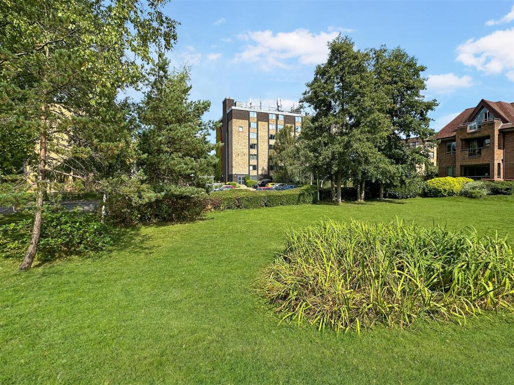 4 bed Studio for rent in Cambridge. From Cooke Curtis & Co - Cambridge