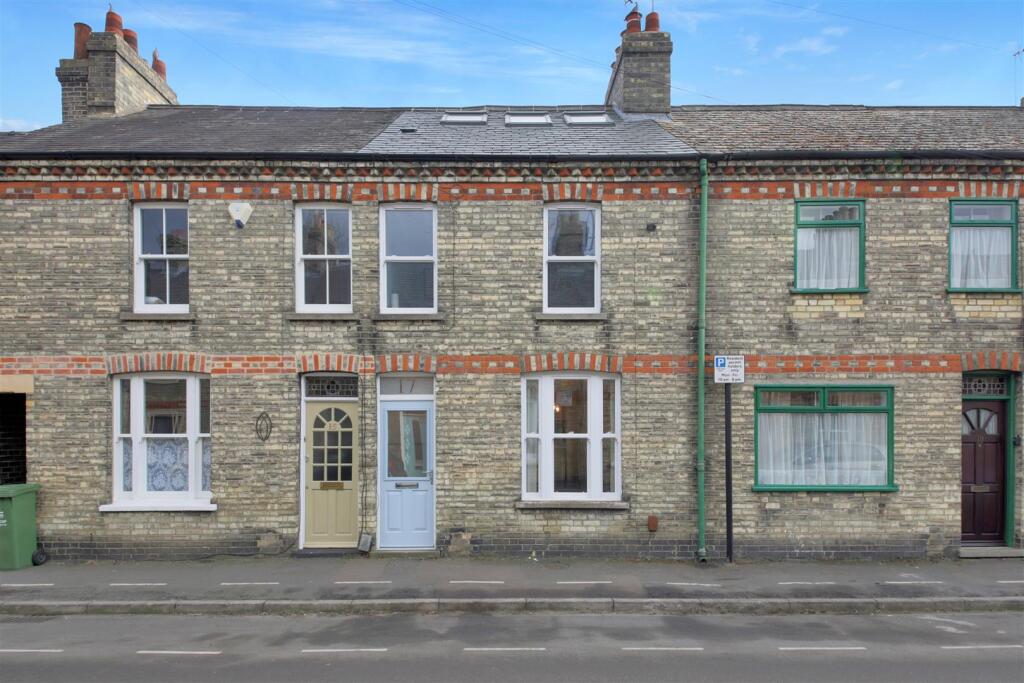 3 bed Mid Terraced House for rent in Cambridge. From Cooke Curtis & Co - Cambridge