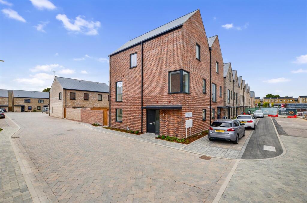 4 bed End of Terrace for rent in Cambridge. From Cooke Curtis & Co - Cambridge
