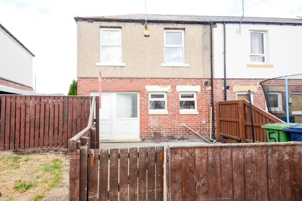 2 bed Mid Terraced House for rent in Washington. From Andrew Craig - Low Fell 2 bed Mid Terraced House for rent in Washington. From Andrew Craig - Low Fell