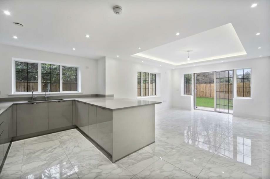 5 bed Detached House for rent in Hampstead. From Wayne and Silver Ltd