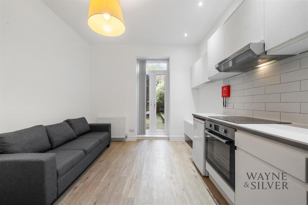 1 bed Apartment for rent in Hampstead. From Wayne & Silver - Hampstead