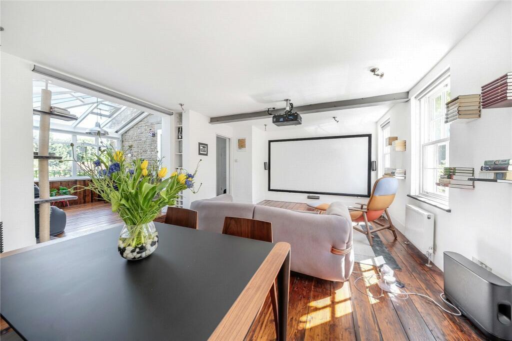 2 bed Apartment for rent in Hampstead. From Wayne & Silver - Hampstead