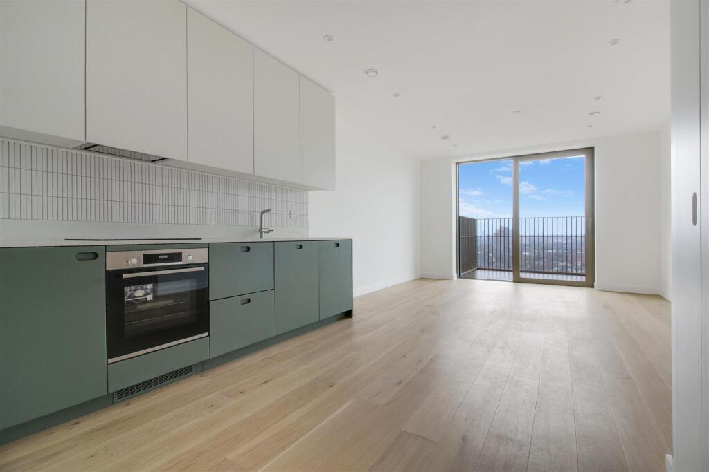 2 bed Apartment for rent in Tottenham. From Wayne & Silver - Hampstead