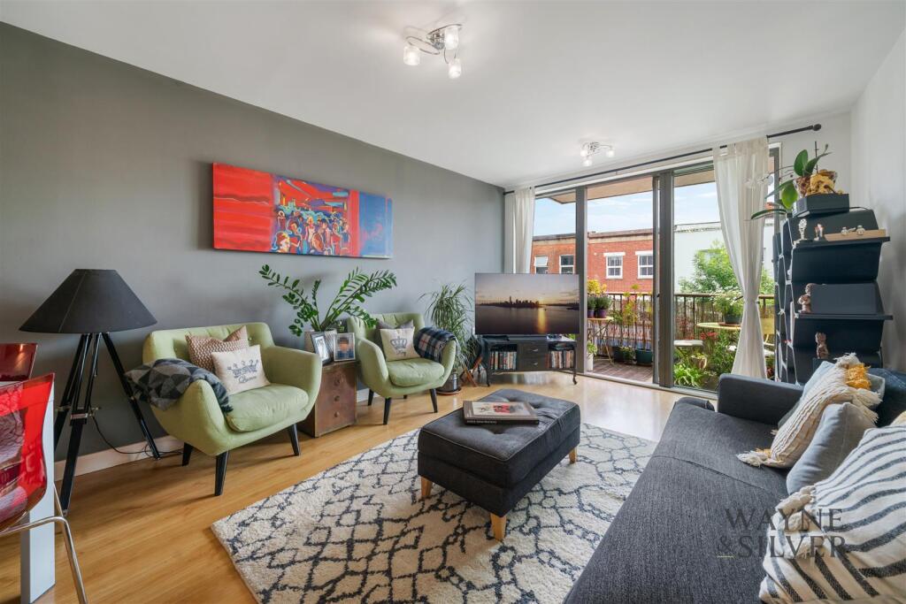 3 bed Apartment for rent in Hampstead. From Wayne & Silver - Hampstead