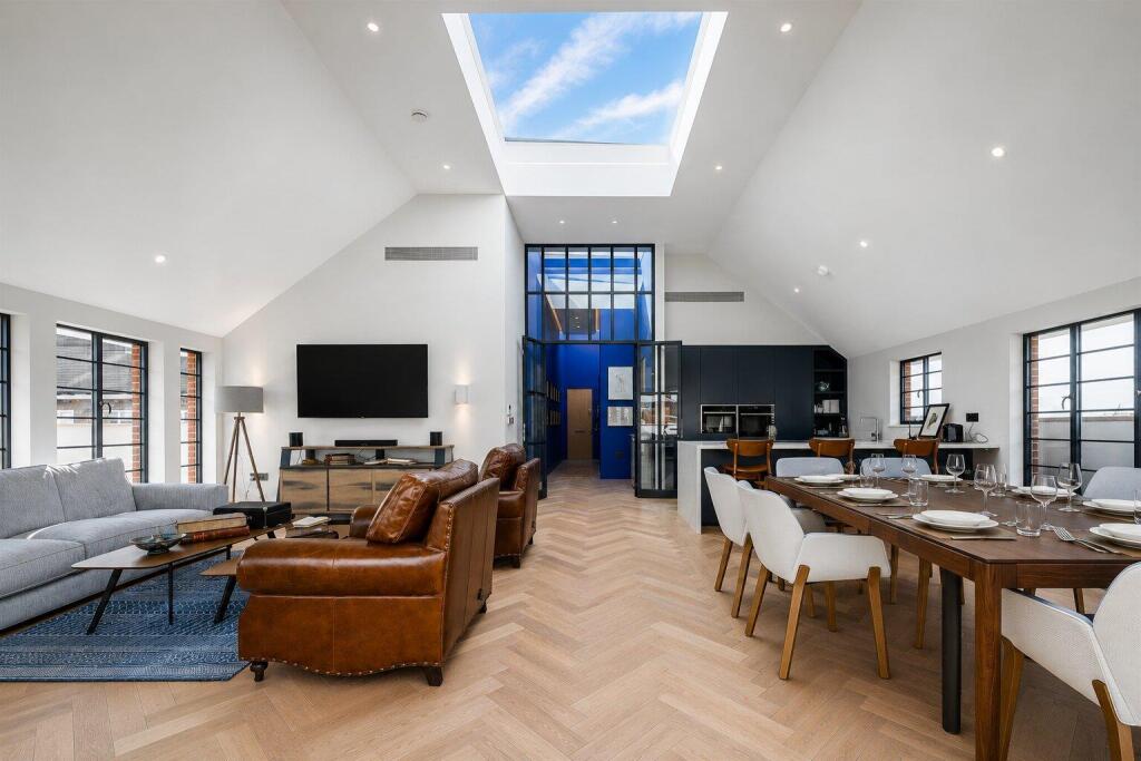 3 bed Penthouse for rent in Paddington. From Wayne & Silver - Hampstead