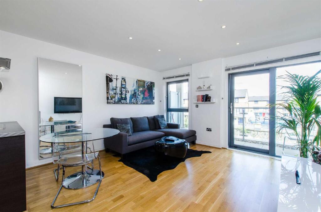 1 bed Apartment for rent in Camden Town. From Wayne & Silver - Hampstead