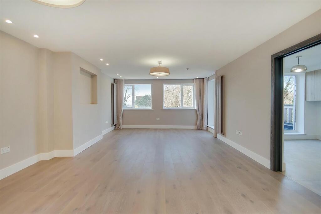 2 bed Apartment for rent in London. From Wayne & Silver - Hampstead