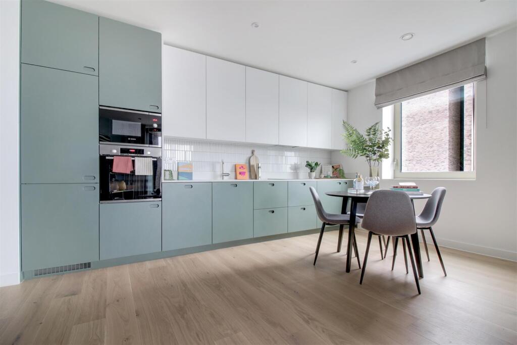 2 bed Apartment for rent in Tottenham. From Wayne & Silver - Hampstead 2 bed Apartment for rent in Tottenham. From Wayne & Silver - Hampstead