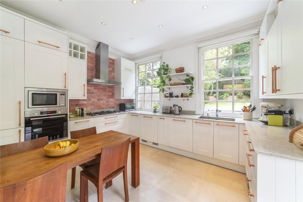 4 bed Apartment for rent in Hampstead. From Wayne & Silver - Hampstead